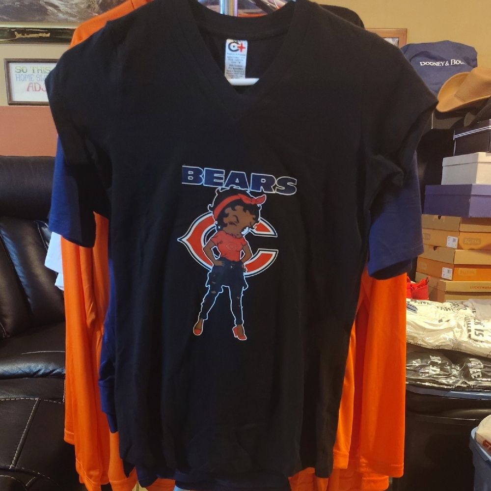 Women's Black Bears Graphic Tee